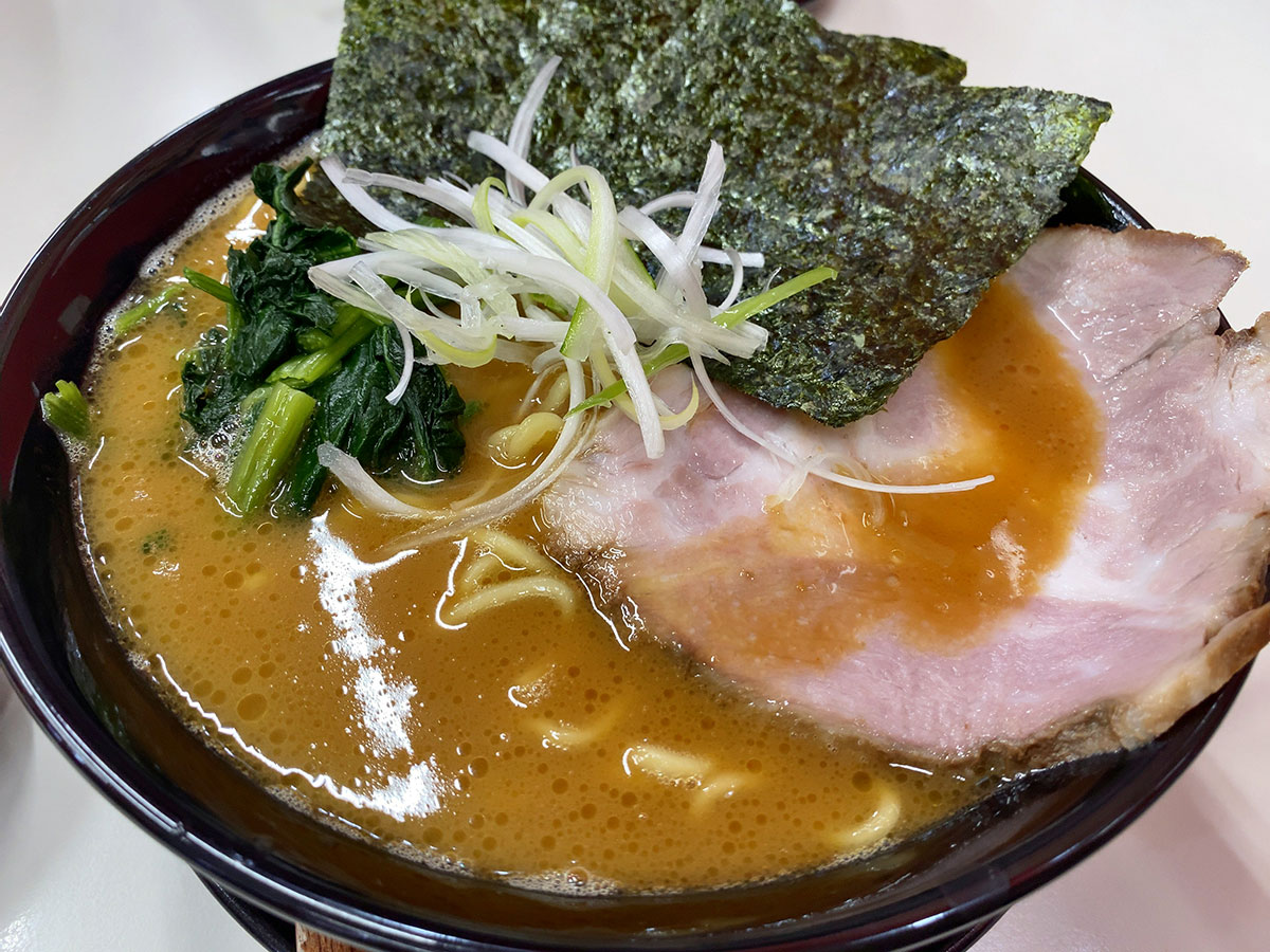 飯山家系ラーメン がぁたく